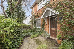 Photo 25- click for photo gallery